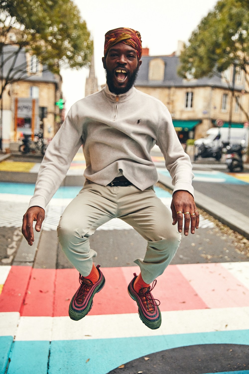 Bordeaux, young man, FEEL GOOD, authentic, sport, jump, happiness, color, ambassador, street, chic, smart