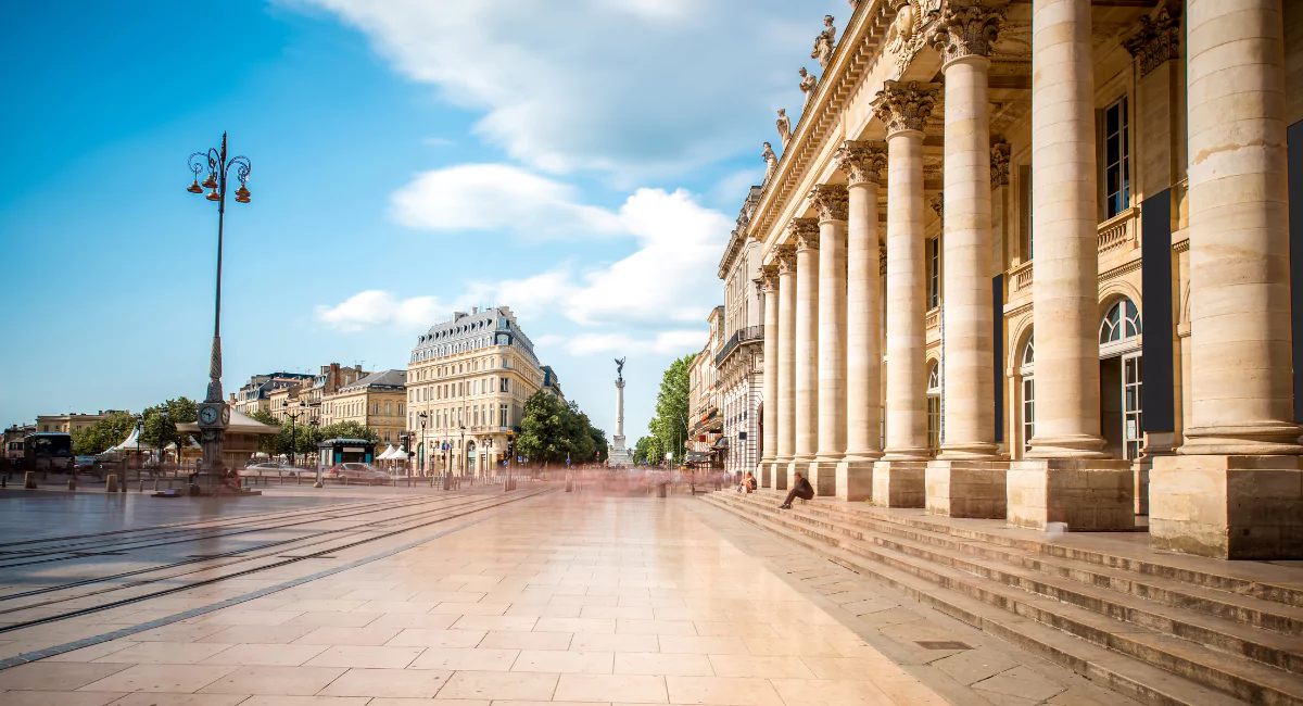 Visiter Bordeaux en 48 heures : Escapade depuis votre hôtel à Mériadeck