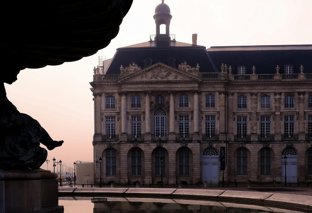 Une histoire millénaire : Voyagez dans le temps depuis votre hôtel à Bordeaux